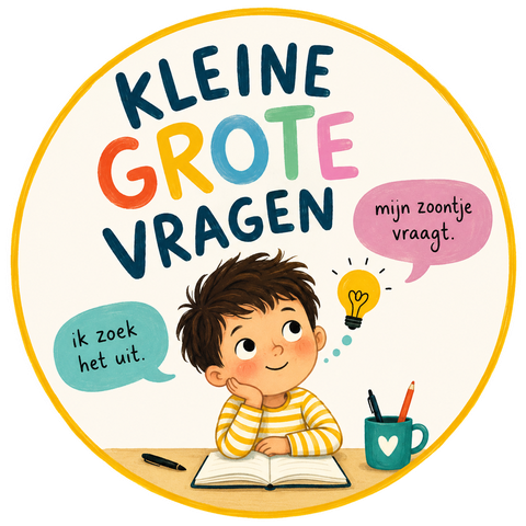 Logo van Kleine Grote Vragen: een getekend jongetje in een gestreepte gele trui denkt na boven een open boek